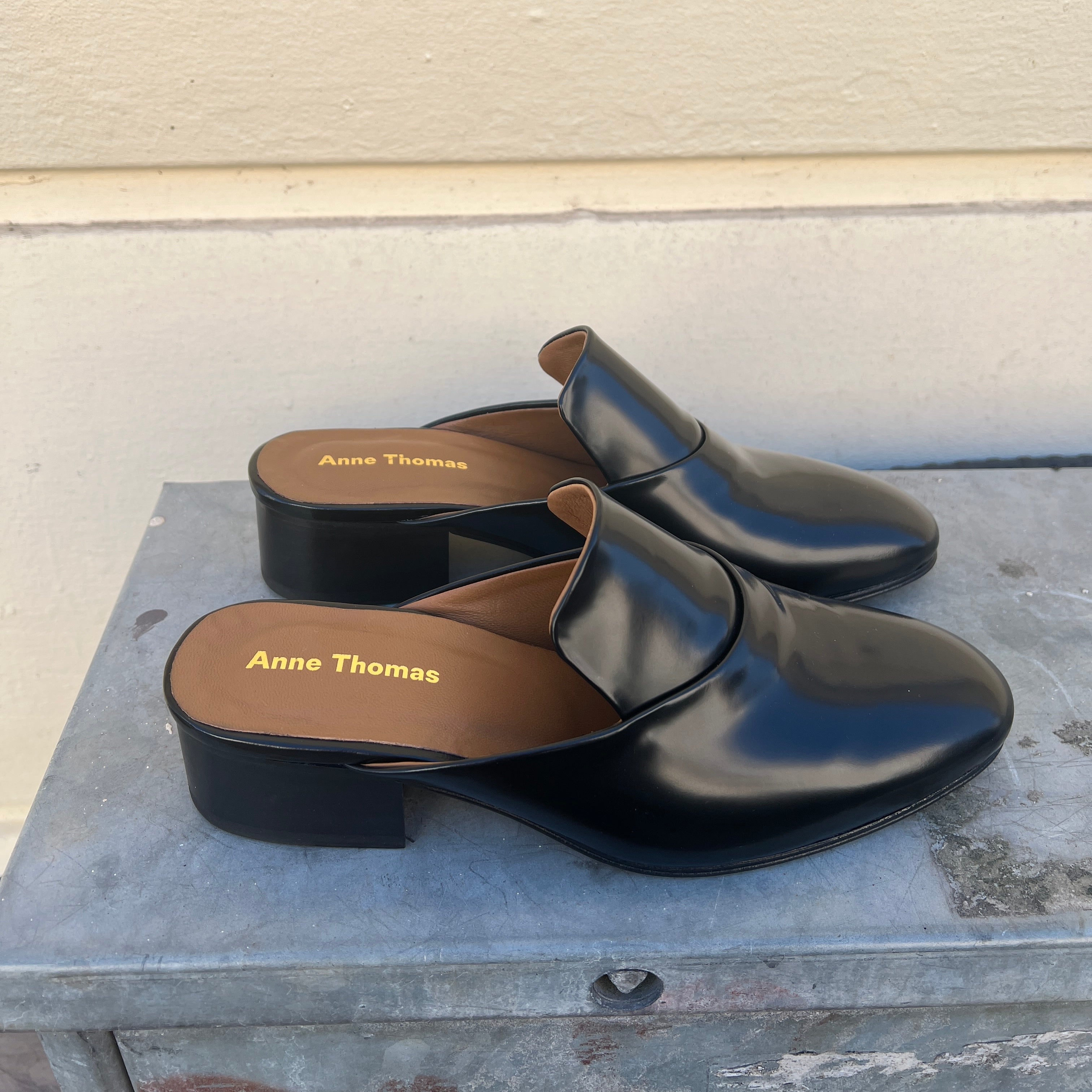 Anne Thomas Fatima Mule Black