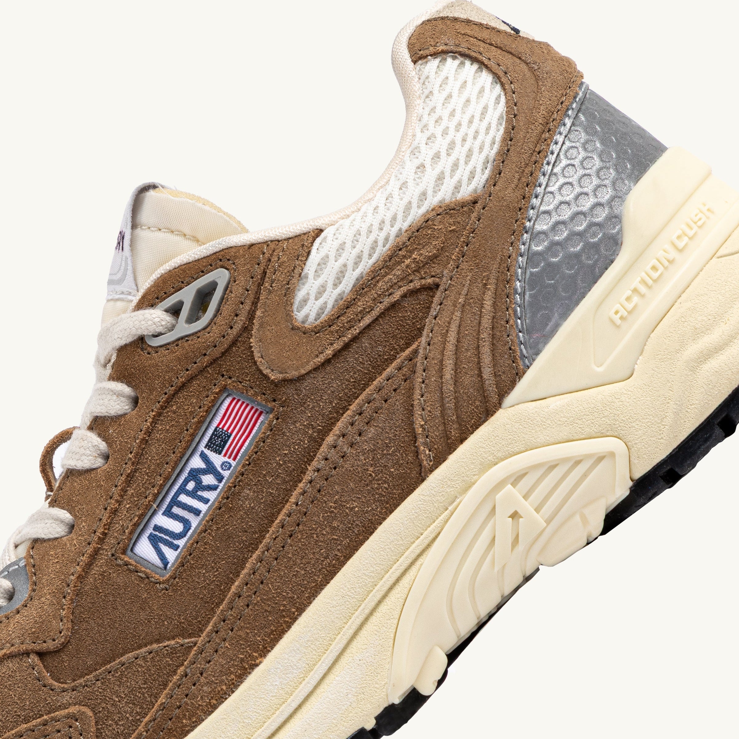 Autry Hyperway Ruskind Sneakers Cigar/Sølv