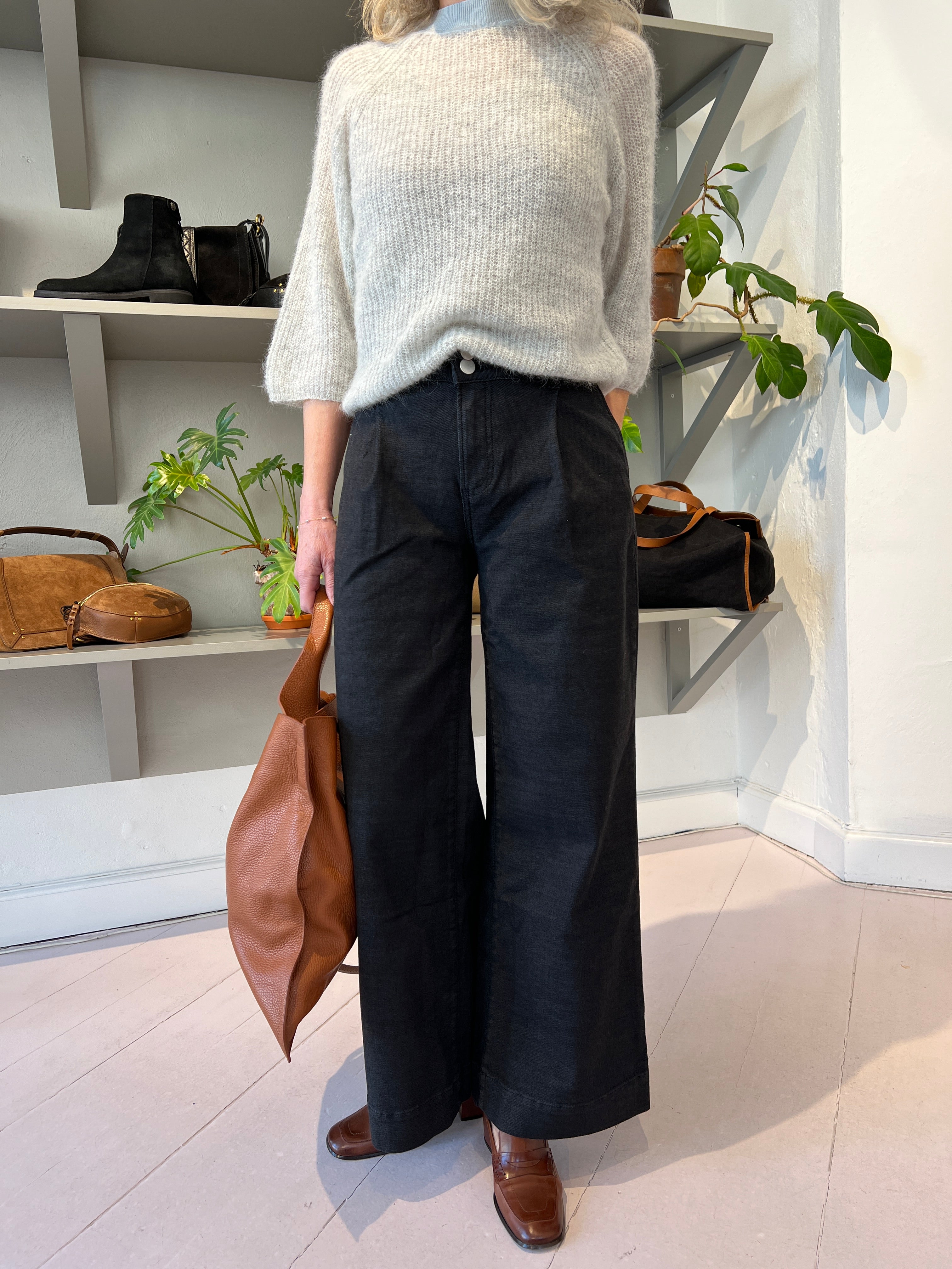 ITEM m6 Loose Panama Pants Rinsed Black