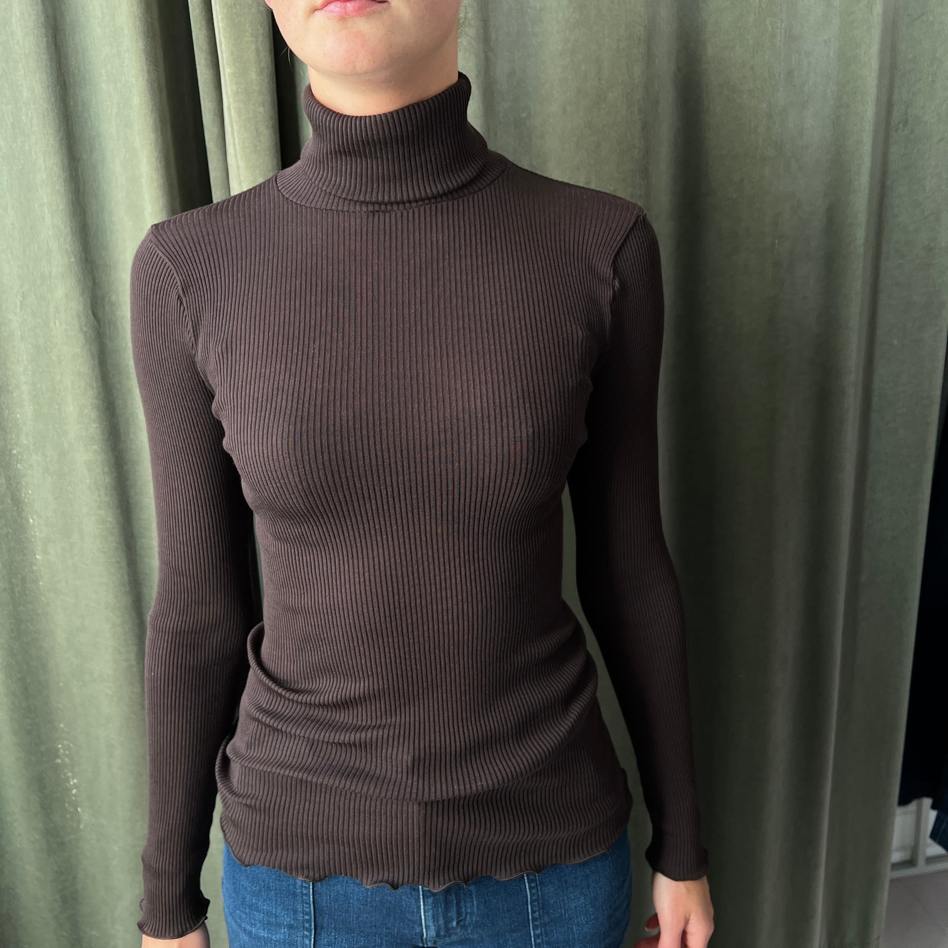 Oscalito Langærmet Bluse m. Rullekrave Mørkebrun