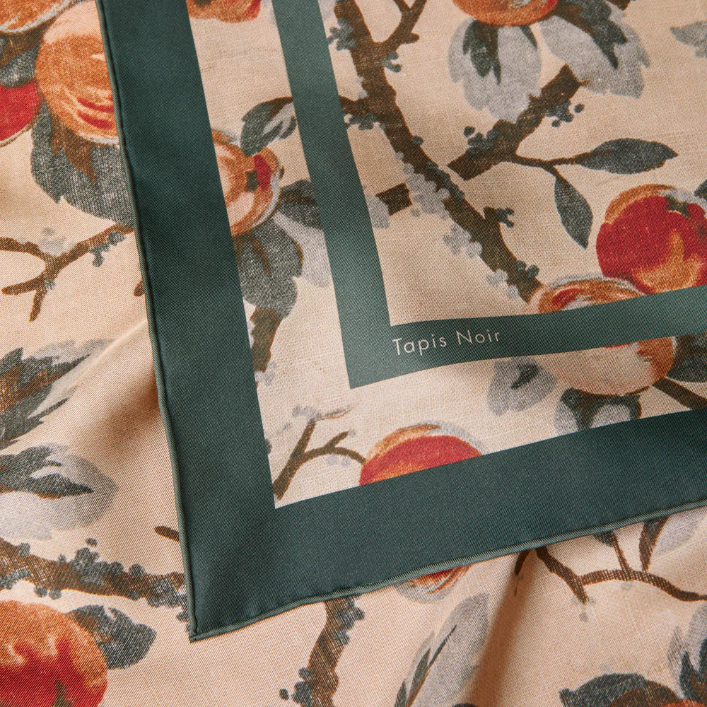 Tapis Noir Classical Apple Silketørklæde