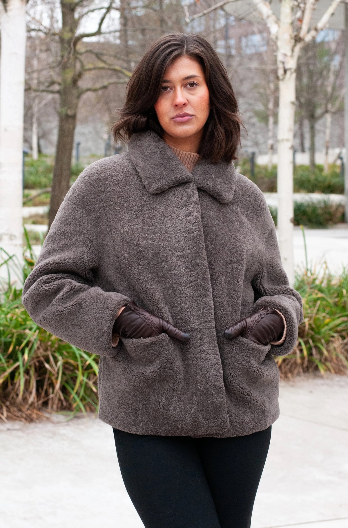 Levinsky Irene Curly Lamb Taupe