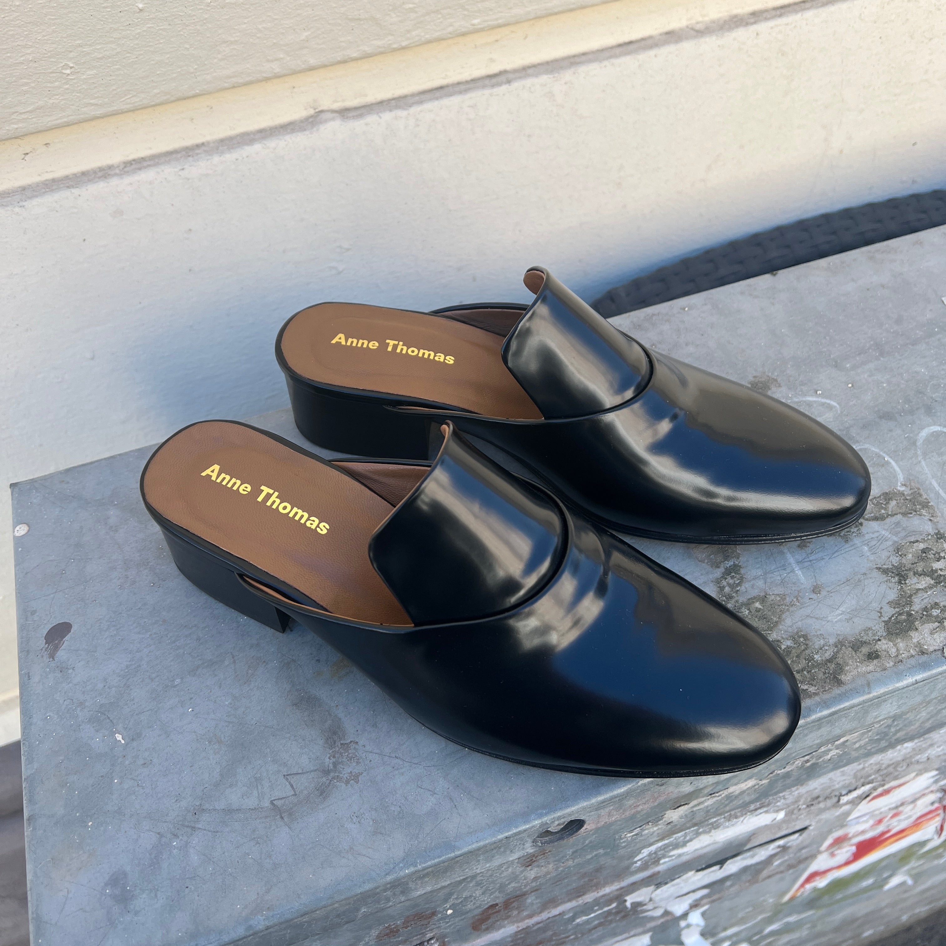 Anne Thomas Fatima Mule Black