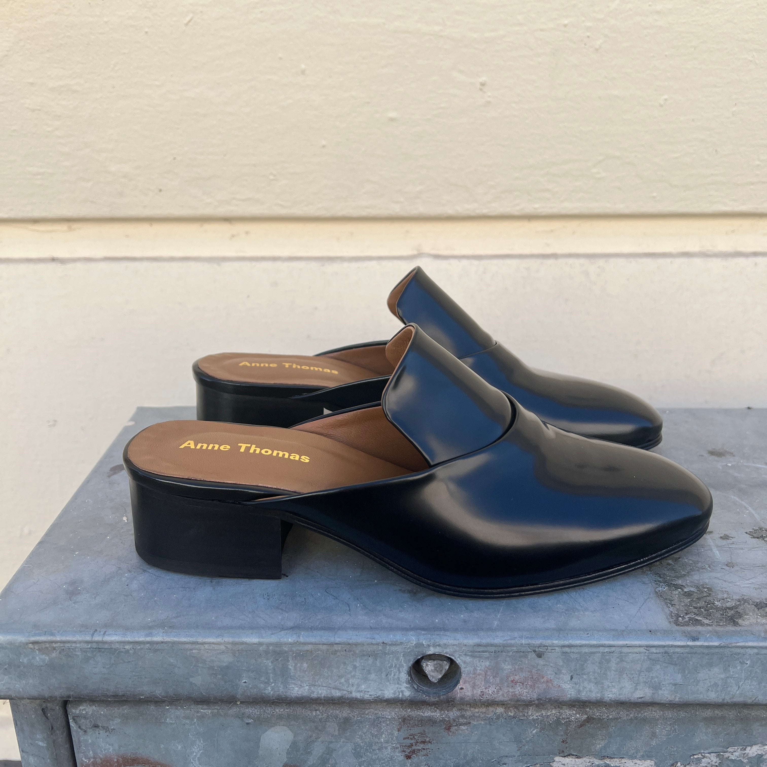 Anne Thomas Fatima Mule Black