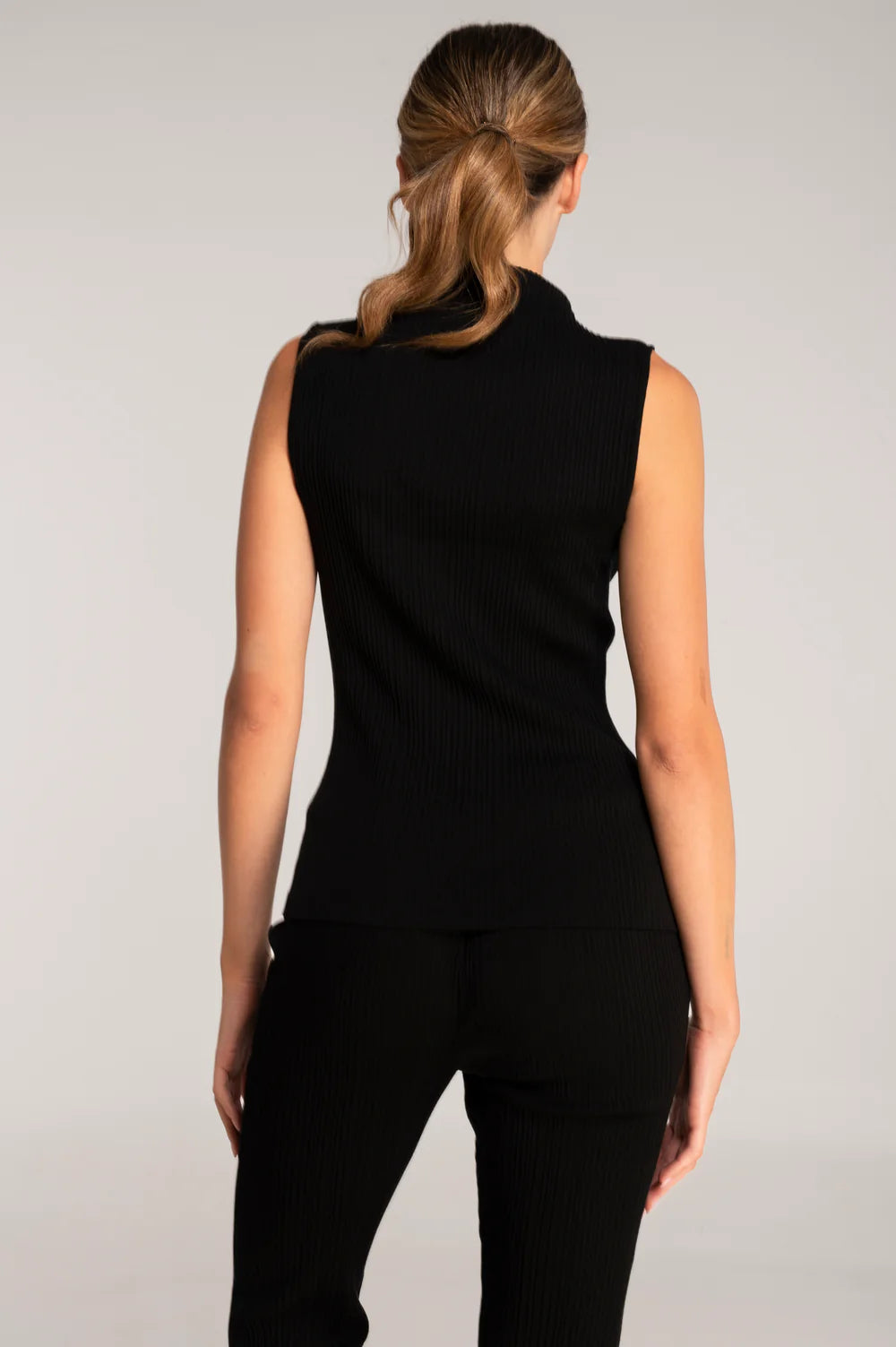 Oscalito Sleeveless Mock Neck Top