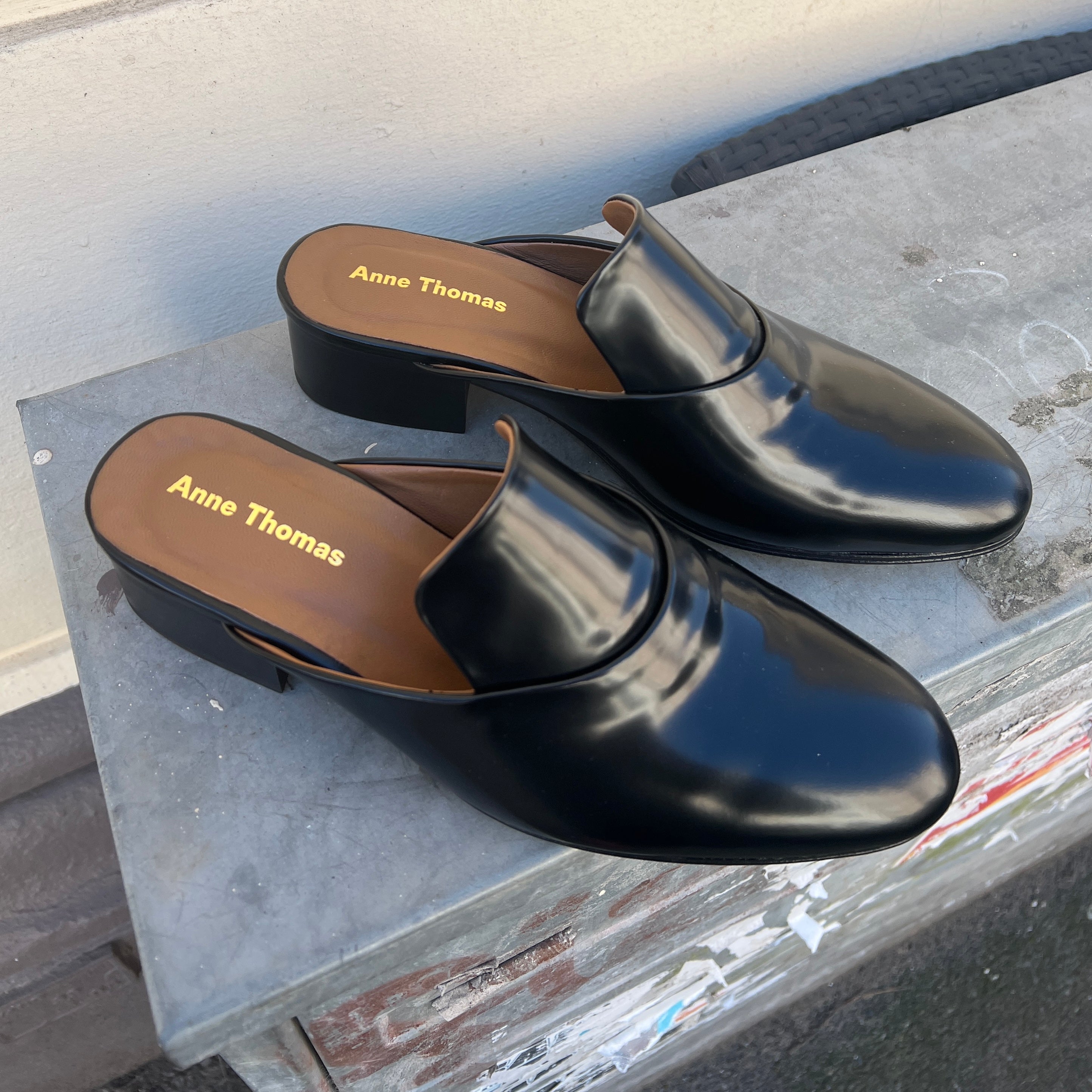 Anne Thomas Fatima Mule Black