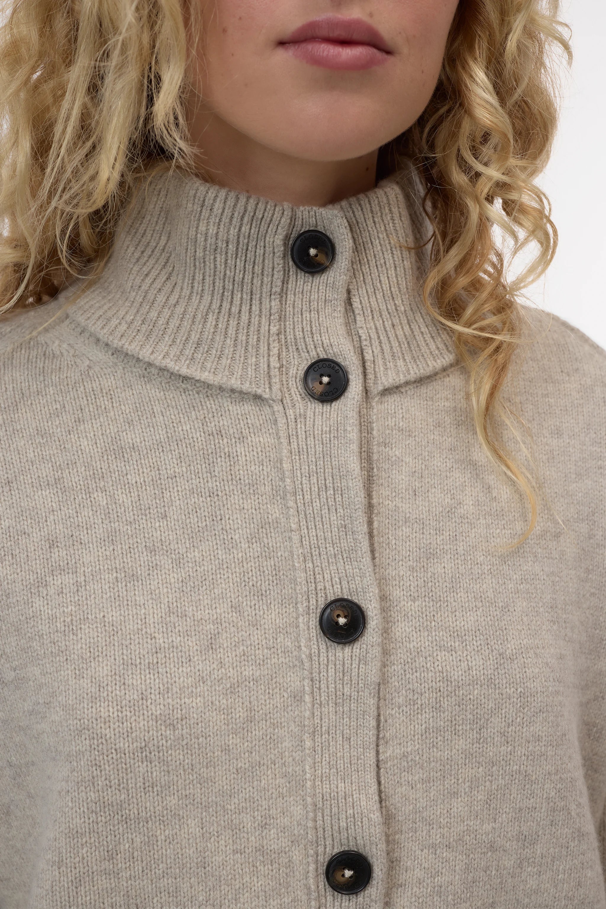 Closed Rullekrave Merino Cardigan Silt Grey