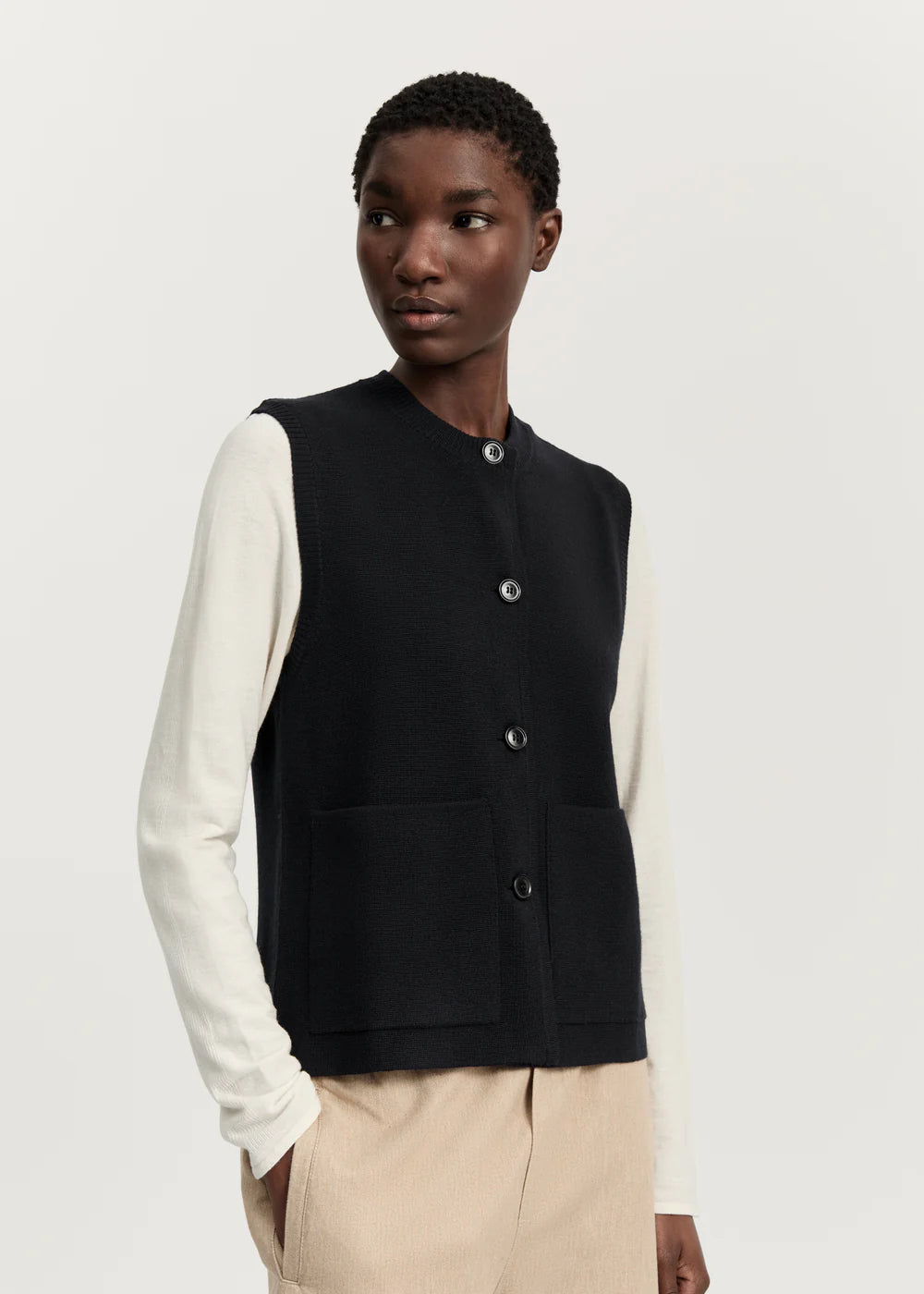Aiayu Elva Merinould Vest Black