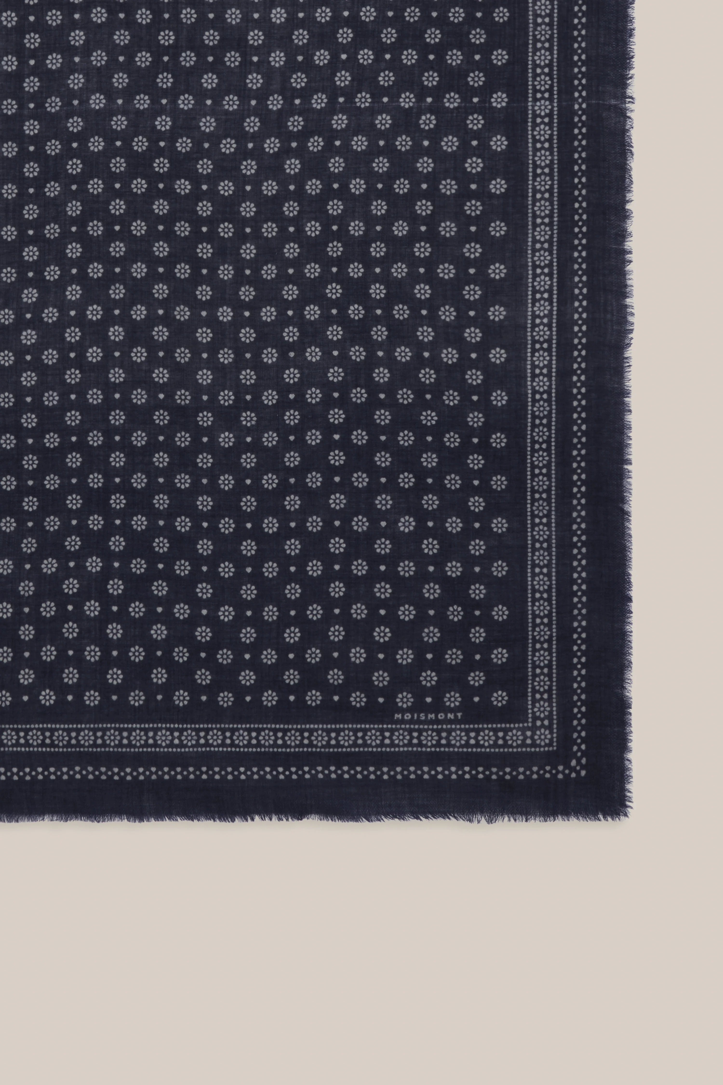 Moismont Olaf Tørklæde Nr. 676 Taffeta