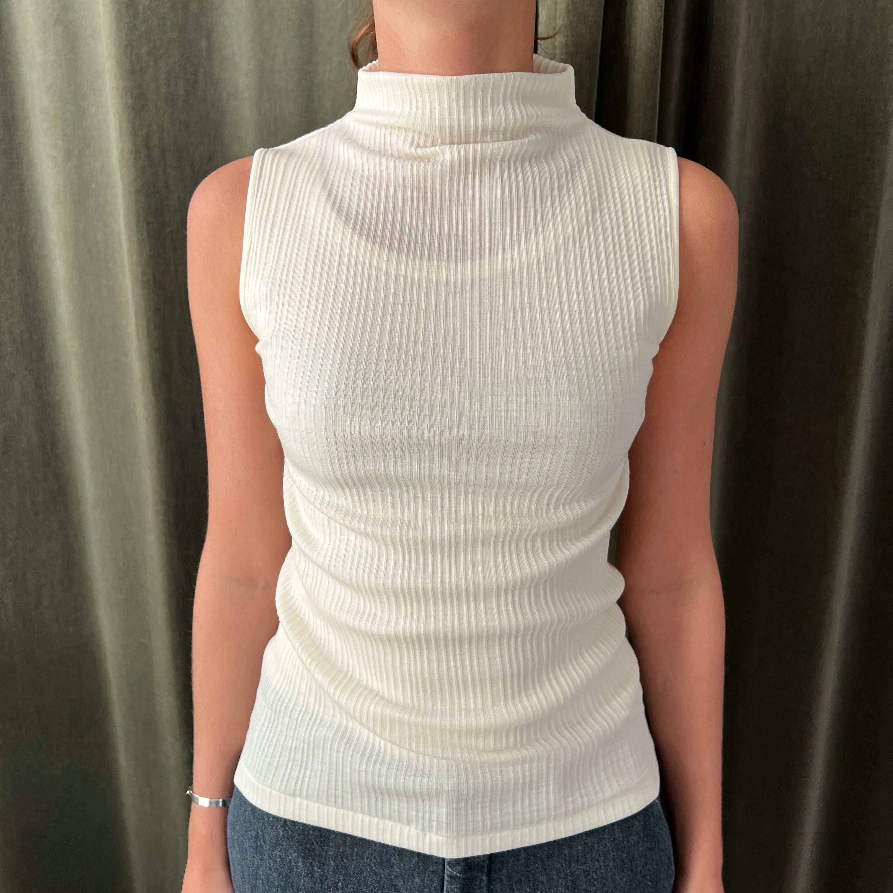 Oscalito Sleevelees Mock Neck Top Ivory