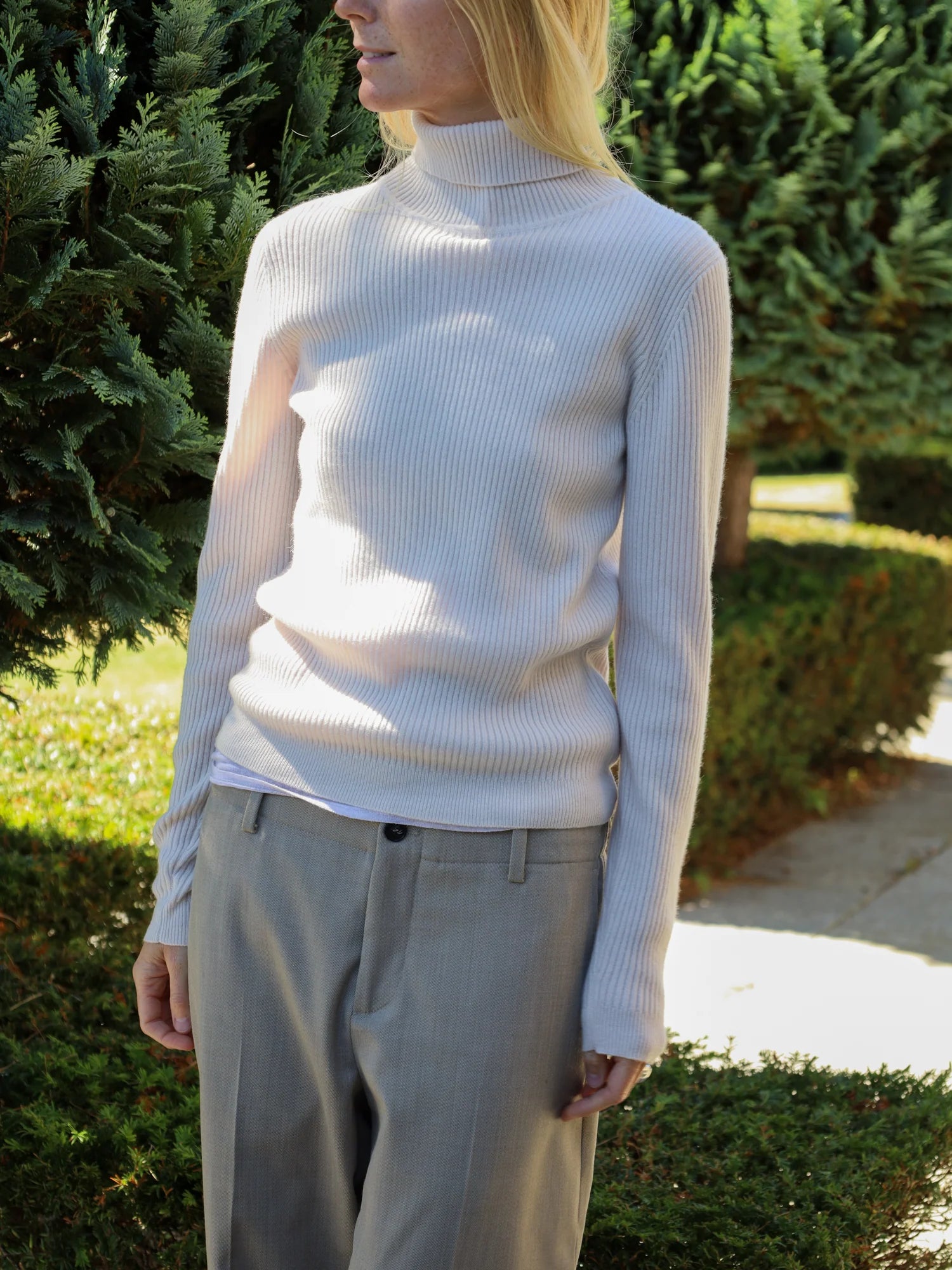 People's Republic of Cashmere Ribbed Turtleneck Off-White