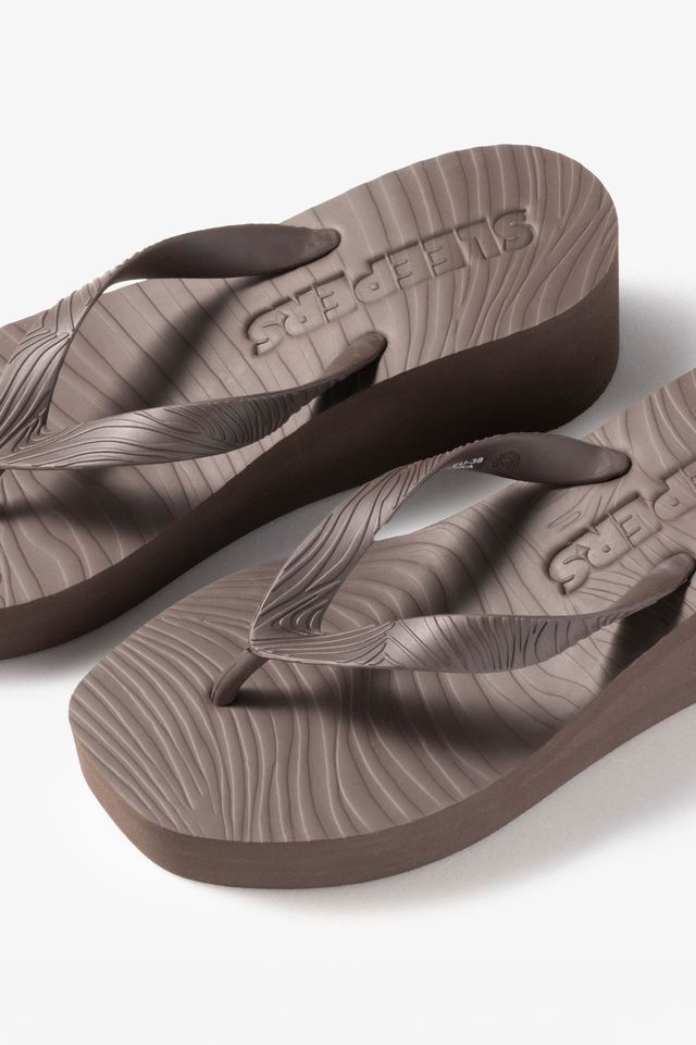 Sleepers Tapered High Platform Flip Flops Brown