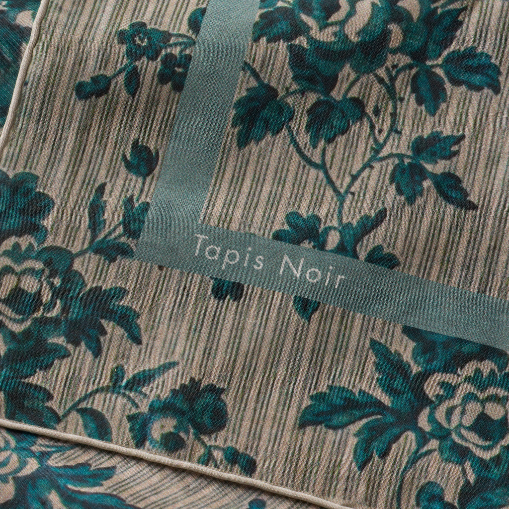 Tapis Noir Light Blue Stripe Silketørklæde